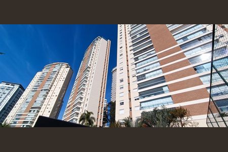 Apartamento à venda com 200m², 4 quartos e 3 vagas Apartamento à venda com 200m², 4 quartos e 3 vagasFachada