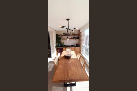 Apartamento à venda com 200m², 4 quartos e 3 vagas Apartamento à venda com 200m², 4 quartos e 3 vagasVaranda da Sala