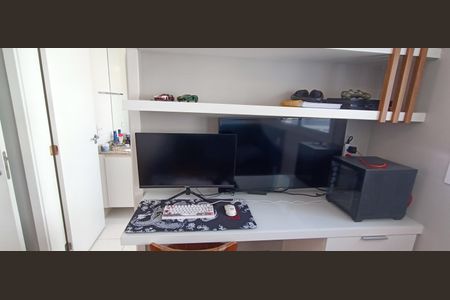 Apartamento à venda com 200m², 4 quartos e 3 vagas Apartamento à venda com 200m², 4 quartos e 3 vagasSuíte