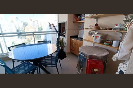 Apartamento à venda com 200m², 4 quartos e 3 vagas Apartamento à venda com 200m², 4 quartos e 3 vagasVaranda gourmet