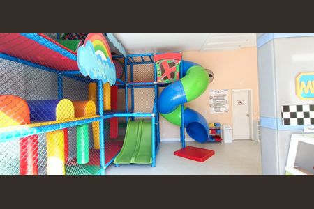 Apartamento à venda com 200m², 4 quartos e 3 vagas Apartamento à venda com 200m², 4 quartos e 3 vagasBrinquedoteca