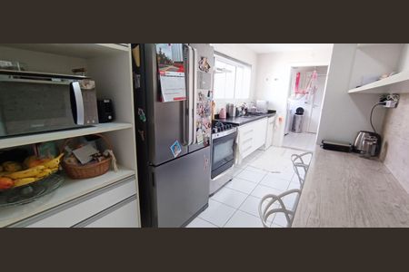 Apartamento à venda com 200m², 4 quartos e 3 vagas Apartamento à venda com 200m², 4 quartos e 3 vagasCozinha