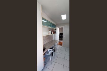 Apartamento à venda com 200m², 4 quartos e 3 vagas Apartamento à venda com 200m², 4 quartos e 3 vagasCozinha