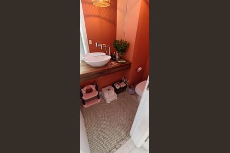 Apartamento à venda com 200m², 4 quartos e 3 vagas Apartamento à venda com 200m², 4 quartos e 3 vagasLavabo