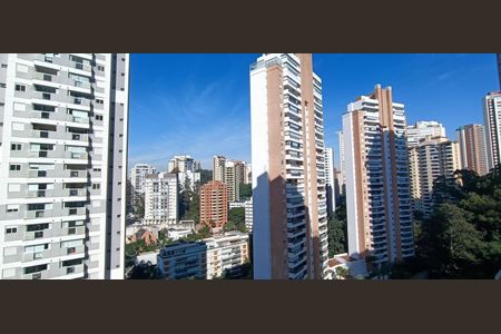 Apartamento à venda com 200m², 4 quartos e 3 vagas Apartamento à venda com 200m², 4 quartos e 3 vagasVista