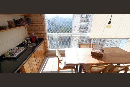 Apartamento à venda com 200m², 4 quartos e 3 vagas Apartamento à venda com 200m², 4 quartos e 3 vagasVaranda da Sala