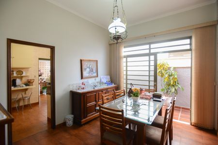 Casa para alugar com 190m², 3 quartos e 2 vagas Casa para alugar com 190m², 3 quartos e 2 vagasSala de Jantar