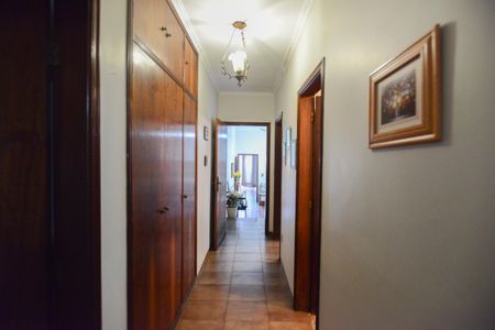 Casa para alugar com 190m², 3 quartos e 2 vagas Casa para alugar com 190m², 3 quartos e 2 vagasCorredor