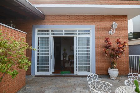 Casa para alugar com 190m², 3 quartos e 2 vagas Casa para alugar com 190m², 3 quartos e 2 vagasQuintal