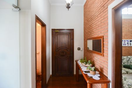 Casa para alugar com 190m², 3 quartos e 2 vagas Casa para alugar com 190m², 3 quartos e 2 vagasCorredor