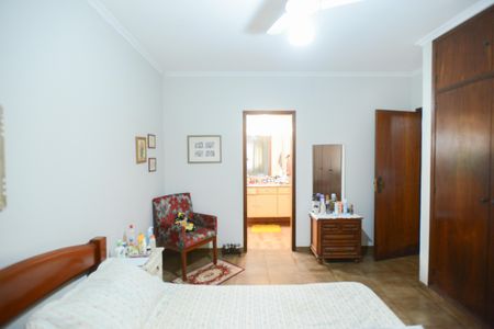 Casa para alugar com 190m², 3 quartos e 2 vagas Casa para alugar com 190m², 3 quartos e 2 vagasSuíte