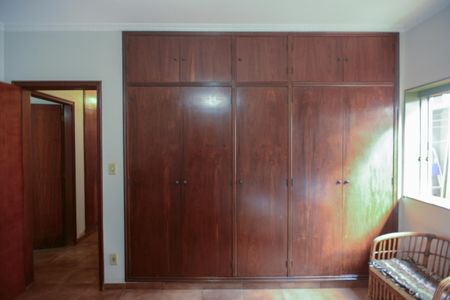 Casa para alugar com 190m², 3 quartos e 2 vagas Casa para alugar com 190m², 3 quartos e 2 vagasQuarto 2