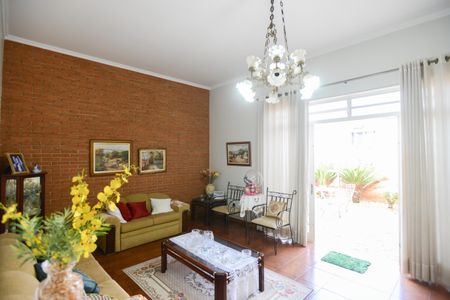 Casa para alugar com 190m², 3 quartos e 2 vagas Casa para alugar com 190m², 3 quartos e 2 vagasSala 1