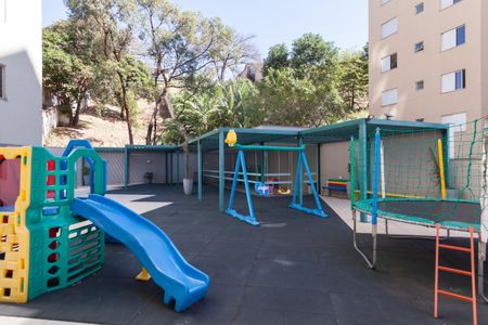 Apartamento à venda com 78m², 2 quartos e 2 vagasÁrea comum - Playground
