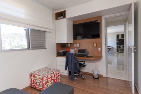 Apartamento à venda com 78m², 2 quartos e 2 vagasQuarto 