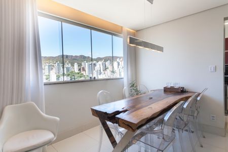 Apartamento à venda com 78m², 2 quartos e 2 vagasSala