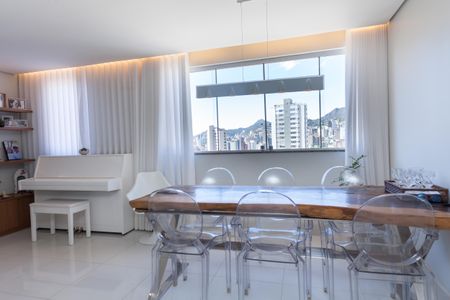 Apartamento à venda com 78m², 2 quartos e 2 vagasSala