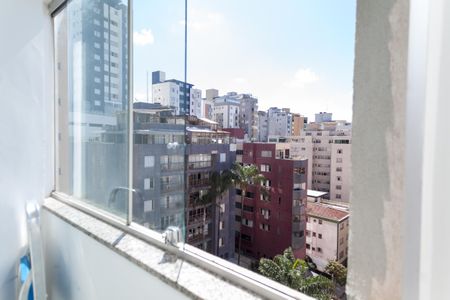 Apartamento à venda com 78m², 2 quartos e 2 vagasVaranda da Suíte