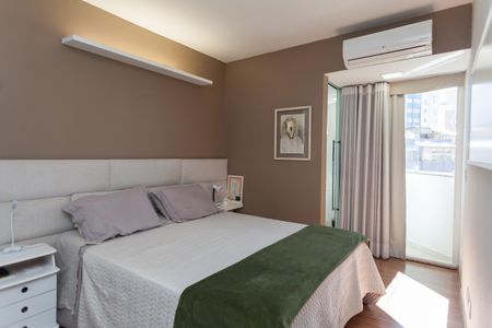 Apartamento à venda com 78m², 2 quartos e 2 vagasSuíte