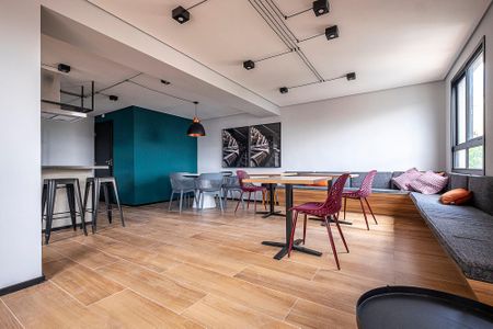 Apartamento para alugar com 24m², 1 quarto e sem vaga Apartamento para alugar com 24m², 1 quarto e sem vagaÁrea Comum - Salão de Festas