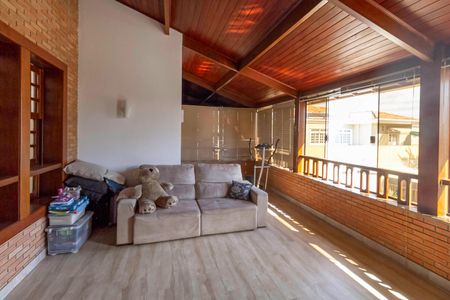 Casa à venda com 1000m², 4 quartos e 11 vagas Casa à venda com 1000m², 4 quartos e 11 vagasSala 3