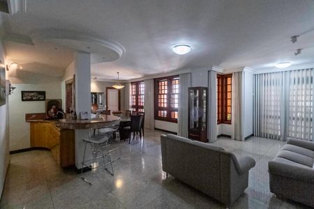 Casa à venda com 1000m², 4 quartos e 11 vagas Casa à venda com 1000m², 4 quartos e 11 vagasSala 2