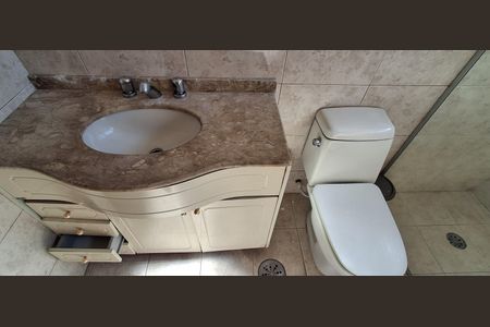 Apartamento à venda com 101m², 2 quartos e 2 vagas Apartamento à venda com 101m², 2 quartos e 2 vagasBanheiro da Suíte