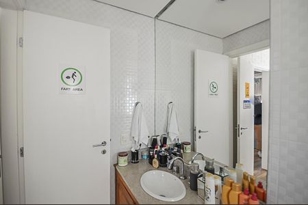 Apartamento à venda com 123m², 3 quartos e 2 vagasBanheiro da Suíte 2