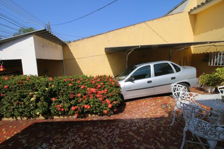 Casa à venda com 111m², 2 quartos e 2 vagasquintal frente e Garagem