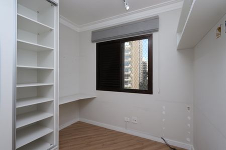 Apartamento à venda com 70m², 2 quartos e 2 vagasQuarto 