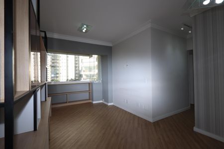 Apartamento à venda com 70m², 2 quartos e 2 vagasSala