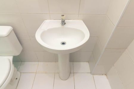 Apartamento para alugar com 57m², 2 quartos e sem vaga Apartamento para alugar com 57m², 2 quartos e sem vagaBanheiro