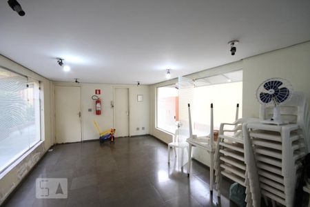 Apartamento à venda com 55m², 2 quartos e 1 vagaÁrea comum