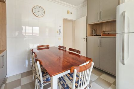 Apartamento para alugar com 136m², 3 quartos e 3 vagasCozinha