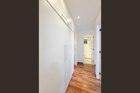 Apartamento para alugar com 176m², 3 quartos e 3 vagasCorredor