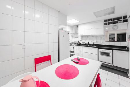 Apartamento para alugar com 176m², 3 quartos e 3 vagasCozinha