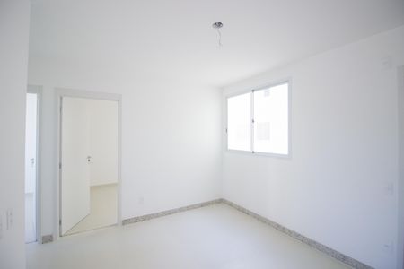 Sala de apartamento para alugar com 2 quartos, 45m² em Centro, Contagem