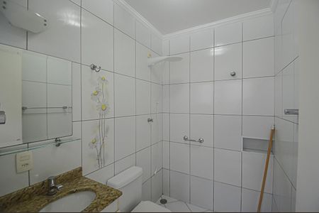 Casa à venda com 236m², 3 quartos e 2 vagasBanheiro 2