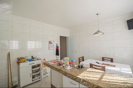 Casa à venda com 236m², 3 quartos e 2 vagasCozinha