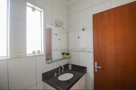 Casa à venda com 236m², 3 quartos e 2 vagasBanheiro 1