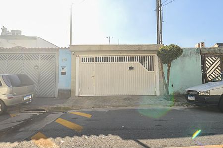 Casa à venda com 236m², 3 quartos e 2 vagasFachada