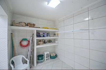 Casa à venda com 236m², 3 quartos e 2 vagasÁrea de Serviço