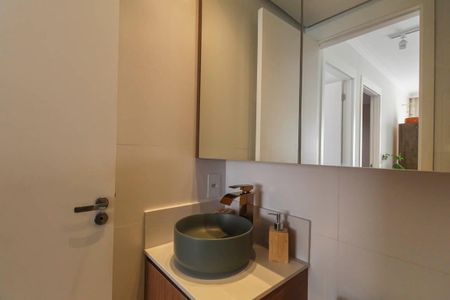 Apartamento para alugar com 38m², 2 quartos e sem vaga Apartamento para alugar com 38m², 2 quartos e sem vagaBanheiro