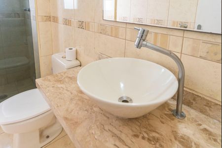 Apartamento à venda com 78m², 3 quartos e 2 vagasBanheiro Social