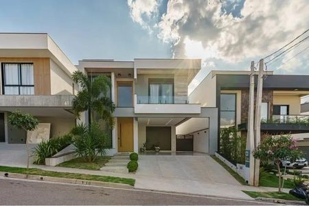 Casa de condomínio à venda com 242m², 3 quartos e 4 vagasFachada 