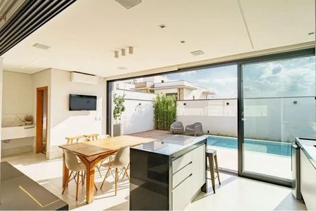 Casa de condomínio à venda com 242m², 3 quartos e 4 vagasCozinha