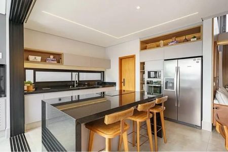 Casa de condomínio à venda com 242m², 3 quartos e 4 vagasCozinha