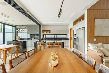 Casa de condomínio à venda com 242m², 3 quartos e 4 vagasCozinha