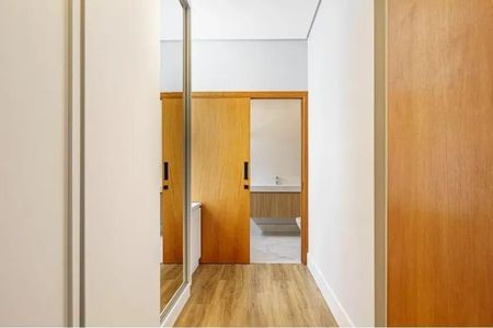 Casa de condomínio à venda com 242m², 3 quartos e 4 vagasSuíte 1