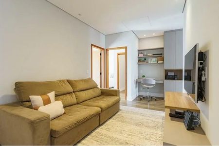 Casa de condomínio à venda com 242m², 3 quartos e 4 vagasSala de TV